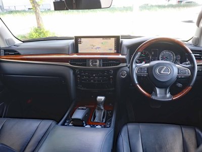 2015 Lexus LX — фото 29