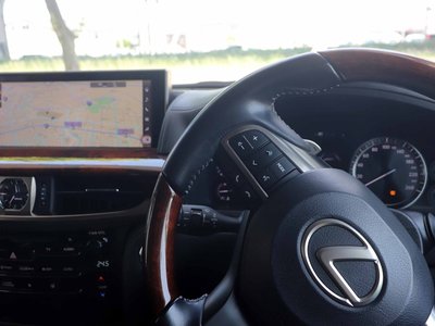 2015 Lexus LX — фото 13