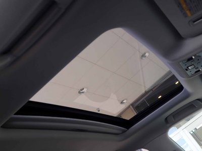 2015 Lexus LX — фото 17