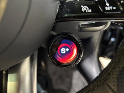 2025 Mercedes-BENZ GLC AMG 照片 16