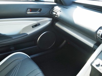 صورة 65 لـ 2021 Lexus RC F