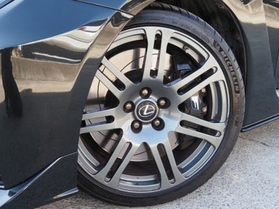 صورة 24 لـ 2021 Lexus RC F