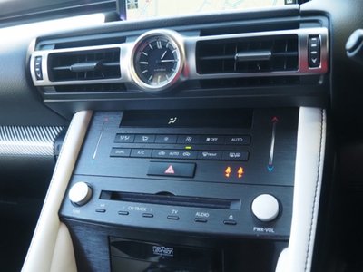 صورة 48 لـ 2021 Lexus RC F