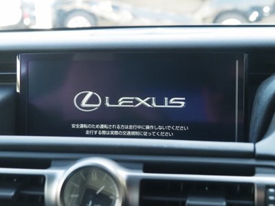 صورة 40 لـ 2021 Lexus RC F