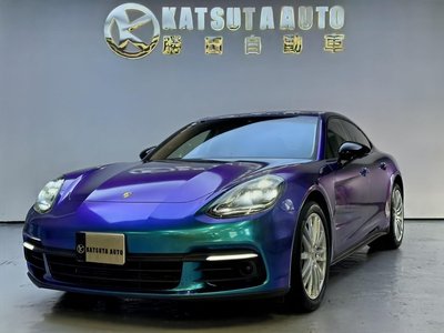 2019 Porsche PANAMERA photo 1