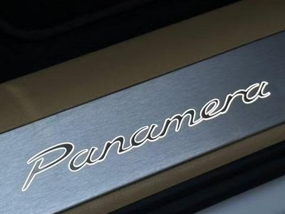 2019 Porsche PANAMERA photo 10
