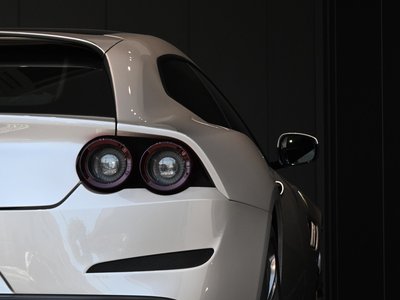 2017 Ferrari GTC4 LUSSO — фото 12