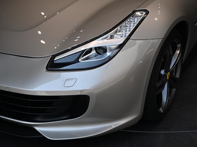 2017 Ferrari GTC4 LUSSO — фото 6
