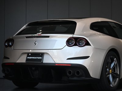 2017 Ferrari GTC4 LUSSO — фото 11