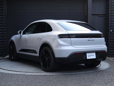 2026 Porsche MACAN 缩略图 8