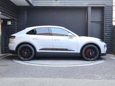 2026 Porsche MACAN 缩略图 10