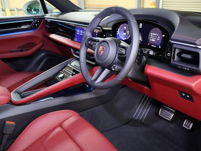 2026 Porsche MACAN 缩略图 14