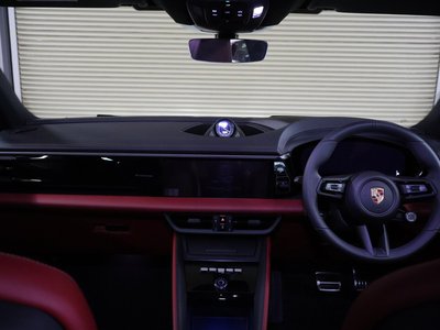 2026 Porsche MACAN 缩略图 3