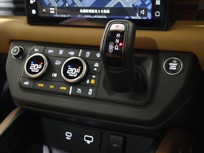 2022 LAND Rover DEFENDER thumbnail 28