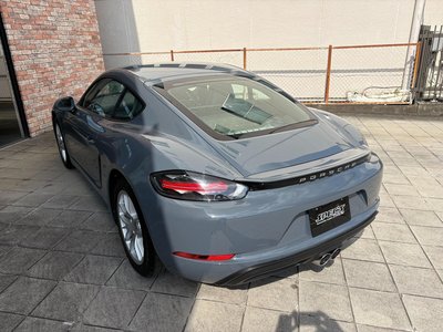 2018 Porsche 718 photo 8