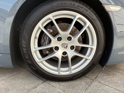 2018 Porsche 718 photo 11