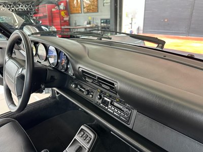 1993 Porsche 911 — миниатюра 19