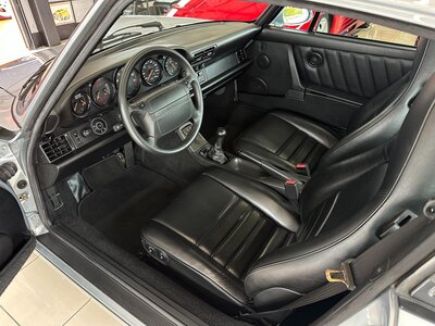 1993 Porsche 911 — миниатюра 12