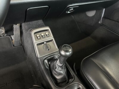 1993 Porsche 911 — миниатюра 18
