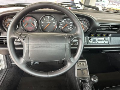 1993 Porsche 911 — миниатюра 16