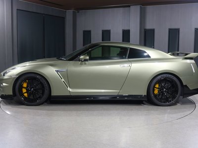صورة 12 لـ 2025 Nissan GT-R