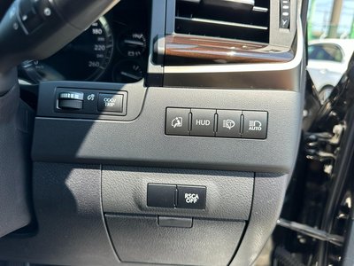2015 Lexus LX — фото 21