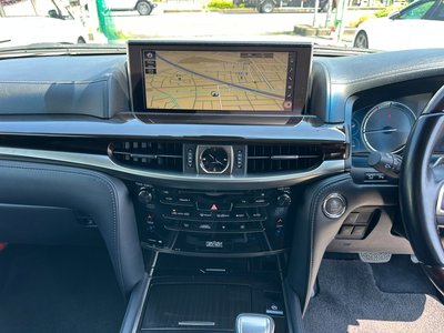2015 Lexus LX — фото 24