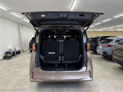 صورة 12 لـ 2026 Toyota ALPHARD
