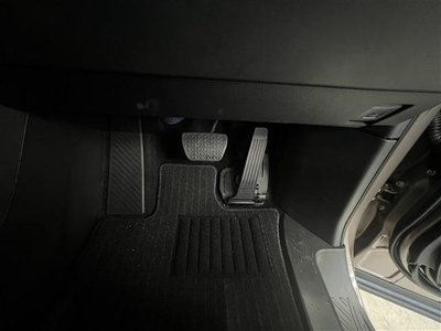 صورة 60 لـ 2026 Toyota ALPHARD