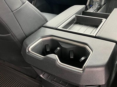 2025 Toyota TUNDRA thumbnail 18