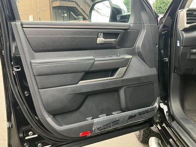 2025 Toyota TUNDRA thumbnail 19