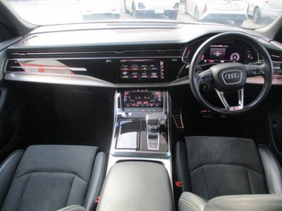 2020 AUDI Q8 photo 3