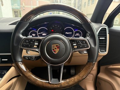 2019 Porsche CAYENNE — фото 9