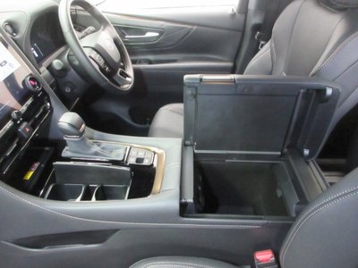 2025 Toyota ALPHARD 照片 28
