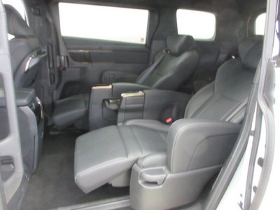 2025 Toyota ALPHARD 照片 10