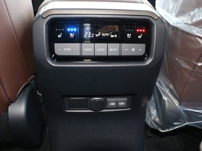 صورة مصغرة 35 لـ 2025 Toyota LAND CRUISER 250