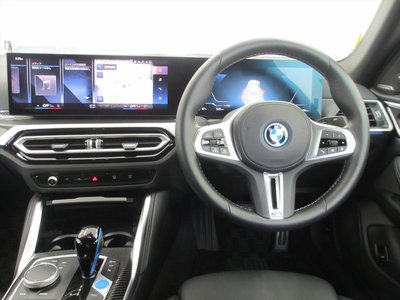 2022 BMW I4 — фото 30