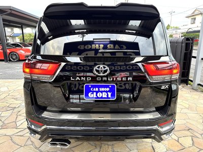 2023 Toyota LAND CRUISER 300 photo 7
