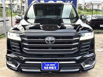 2023 Toyota LAND CRUISER 300 photo 6