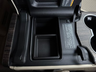 2023 Toyota LAND CRUISER 300 thumbnail 35