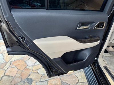 2023 Toyota LAND CRUISER 300 thumbnail 61