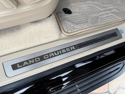 2023 Toyota LAND CRUISER 300 thumbnail 25