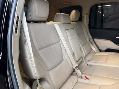 2023 Toyota LAND CRUISER 300 thumbnail 49