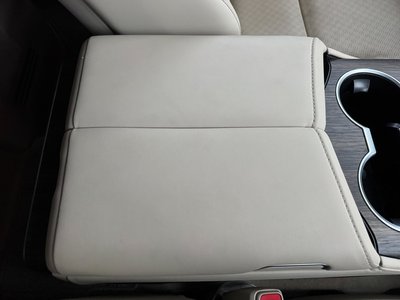 2023 Toyota LAND CRUISER 300 thumbnail 34