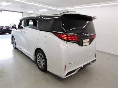 صورة 75 لـ 2025 Toyota ALPHARD