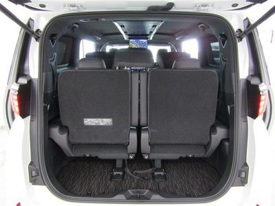 صورة 10 لـ 2025 Toyota ALPHARD