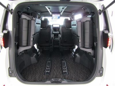 صورة 11 لـ 2025 Toyota ALPHARD