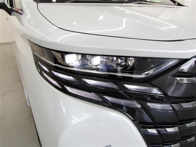 صورة 57 لـ 2025 Toyota ALPHARD