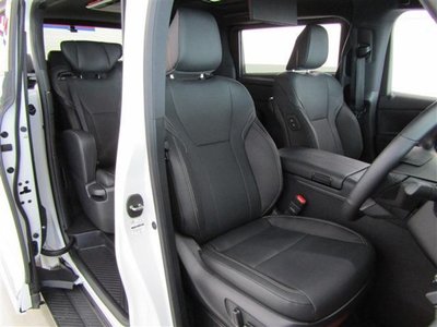 صورة 56 لـ 2025 Toyota ALPHARD