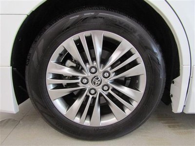صورة 63 لـ 2025 Toyota ALPHARD